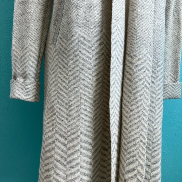 Tahari Luxe Cashmere Long sweater - Picture 5 of 8